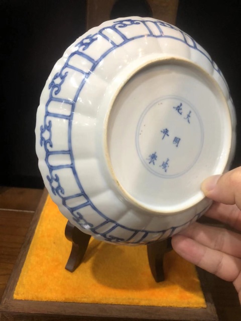 古玩陶瓷（精品賞盤）清-康熙-芭蕉侍女紋-青花賞盤拍賣，當(dāng)前價(jià)格1962元