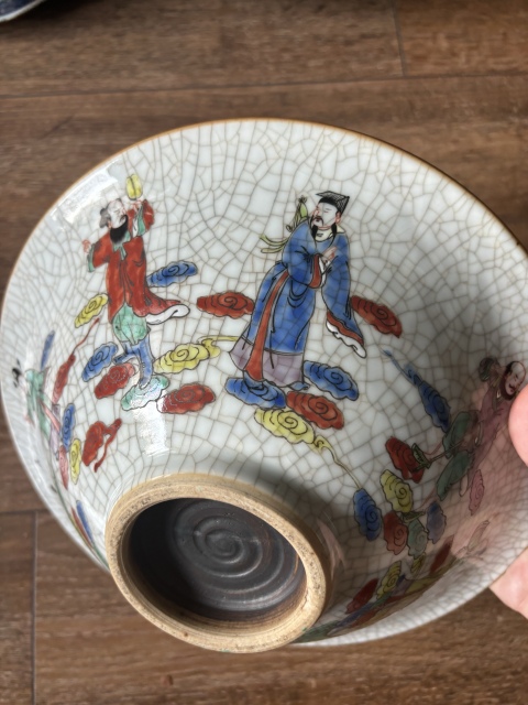 古玩陶瓷歐洲回流清代哥釉五彩八仙人物斗笠碗拍賣，當前價格2180元