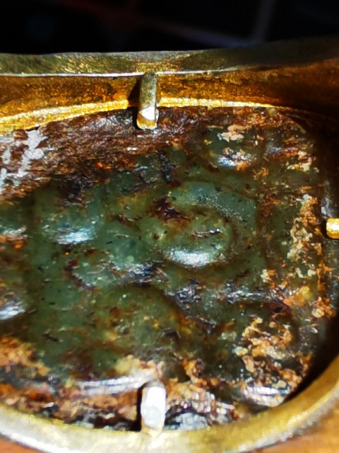 古玩玉器谷紋紅沁鑲嵌戒指拍賣，當(dāng)前價格2100元