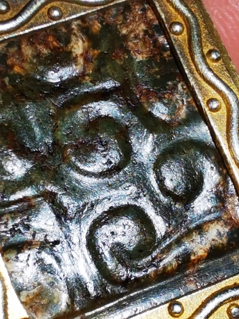 古玩玉器谷紋紅沁鑲嵌戒指拍賣，當(dāng)前價格2100元