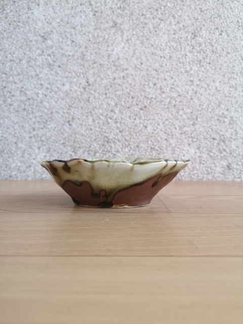 古玩陶瓷樹葉型洗拍賣,當前價格350元