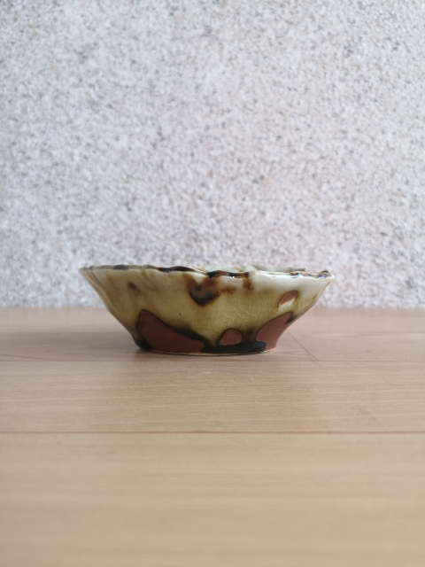古玩陶瓷樹葉型洗拍賣,當前價格350元