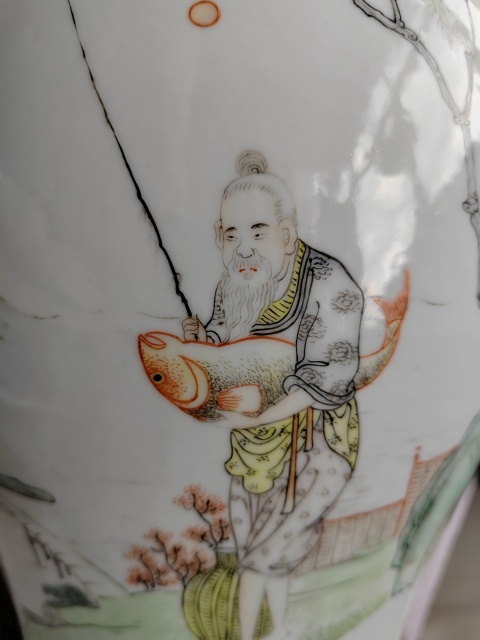 古玩陶瓷民國淺絳彩老翁釣魚圖觀音瓶拍賣，當前價格13668元