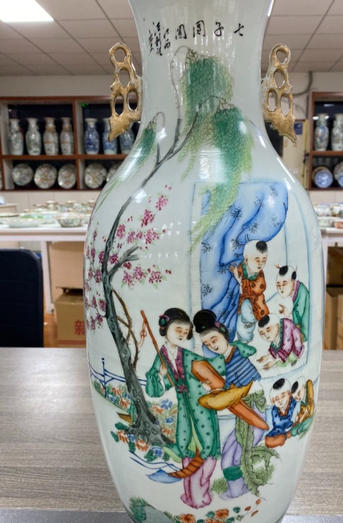 古玩陶瓷粉彩七子圖雙耳大瓶拍賣，當前價格16000元