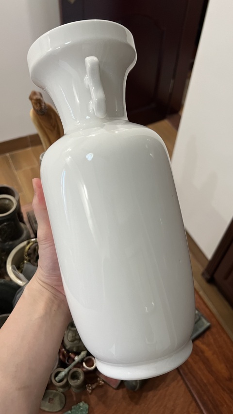 古玩陶瓷民國白釉瓶拍賣,當(dāng)前價(jià)格999元