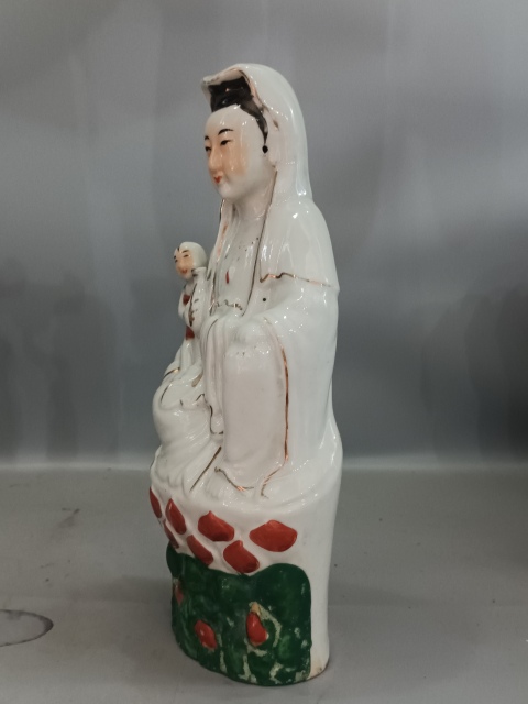 古玩陶瓷白釉粉彩觀音菩薩造像拍賣，當前價格1999元