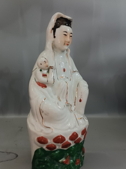 古玩陶瓷白釉粉彩觀音菩薩造像拍賣，當前價格1999元