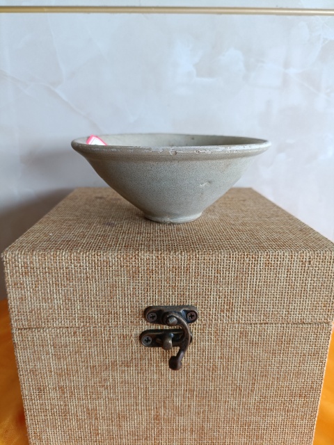 古玩陶瓷館藏級(jí)宋臨汝窯青釉斗笠盞拍賣,當(dāng)前價(jià)格980元