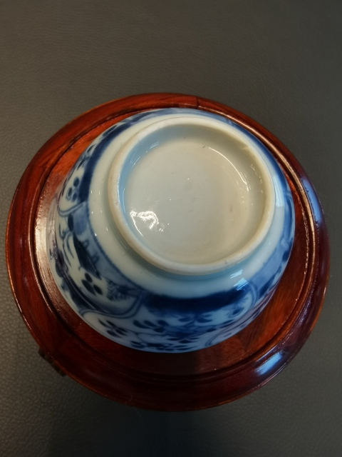 古玩陶瓷康熙青花山水人物紋開窗茶杯拍賣,當前價格1500元