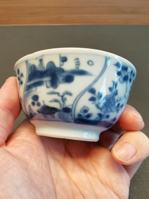 古玩陶瓷康熙青花山水人物紋開窗茶杯拍賣,當前價格1500元