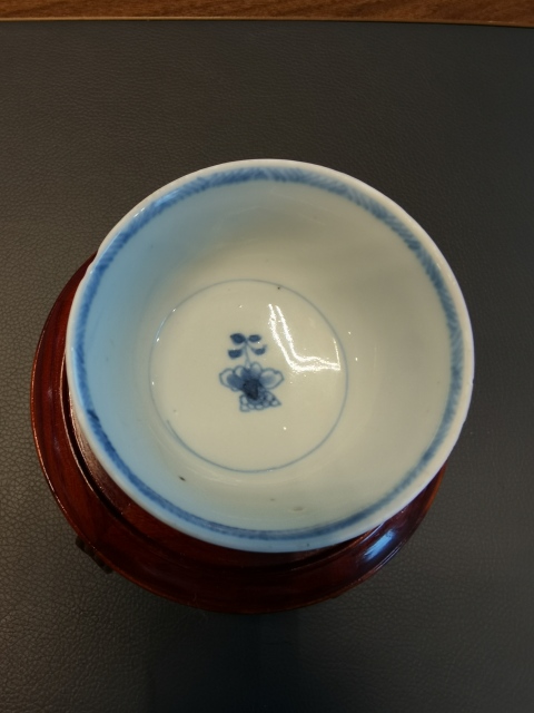 古玩陶瓷康熙青花山水人物紋開窗茶杯拍賣,當前價格1500元