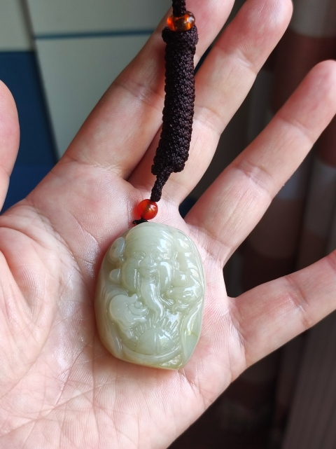 古玩玉器玉雕“財(cái)神”掛件拍賣，當(dāng)前價(jià)格180元