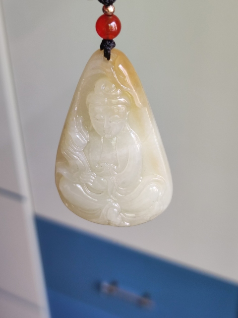 古玩玉器觀音拍賣，當前價格120元
