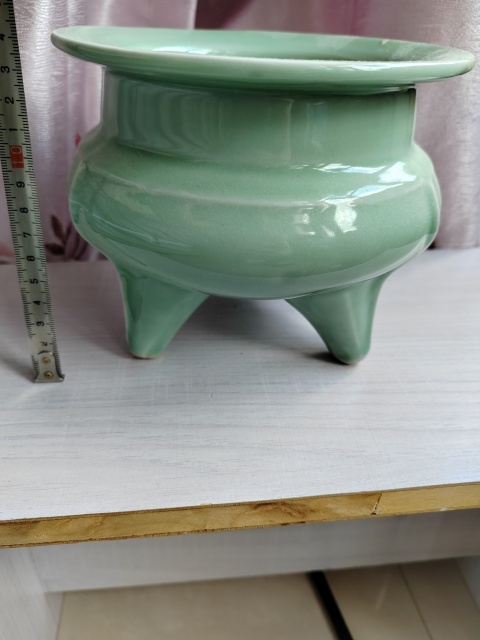古玩陶瓷鬲式香爐拍賣,當(dāng)前價(jià)格888元