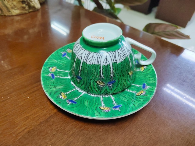 古玩陶瓷廣彩白菜紋杯碟拍賣，當前價格518元