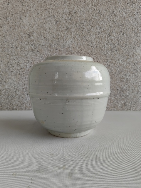 古玩陶瓷清中期白釉罐拍賣，當前價格680元