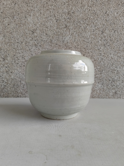 古玩陶瓷清中期白釉罐拍賣，當前價格680元
