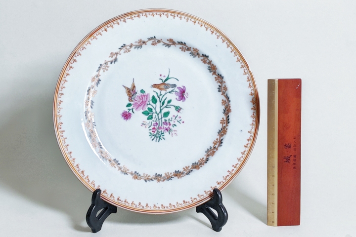 古玩陶瓷優品 清中期·粉彩胭脂紅花鳥蝶紋錦地盤拍賣，當前價格1588元