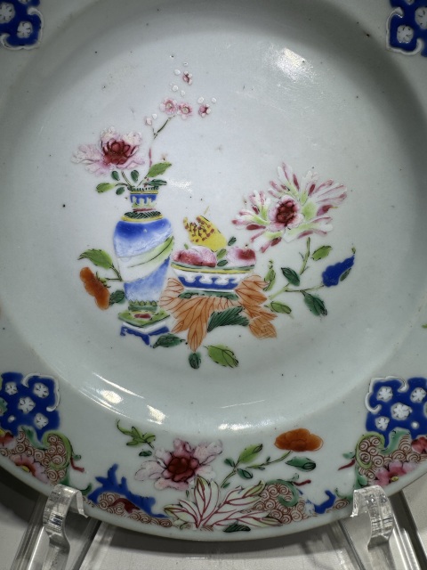 古玩陶瓷粉彩花卉紋折沿盤拍賣，當前價格1500元