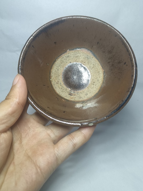 古玩陶瓷明末清初~褐釉茶碗拍賣,當前價格158元