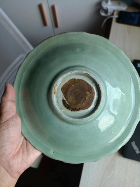 古玩陶瓷明代?龍泉青瓷刻花菱口盤拍賣,當前價格3700元