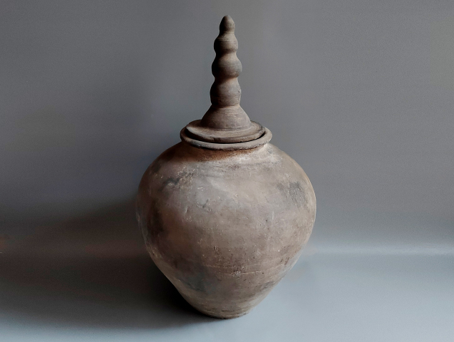 古玩陶瓷碩大的唐代灰陶塔式罐拍賣，當前價格380元
