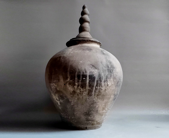 古玩陶瓷碩大的唐代灰陶塔式罐拍賣，當前價格380元