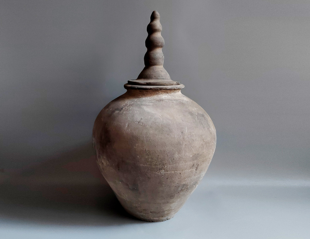 古玩陶瓷碩大的唐代灰陶塔式罐拍賣，當前價格380元