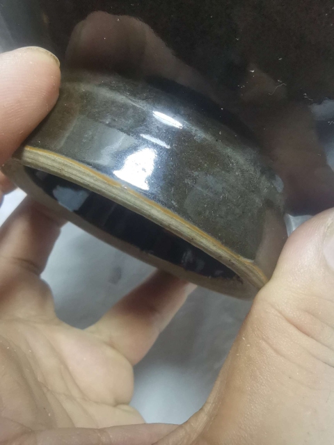 古玩陶瓷外紫金釉內青花山水人物紋折沿碗拍賣,當前價格999元