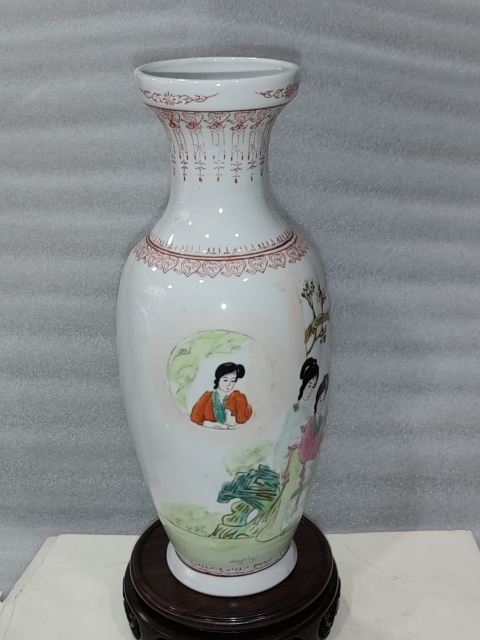 古玩陶瓷仕女紋瓶拍賣,當前價格1680元