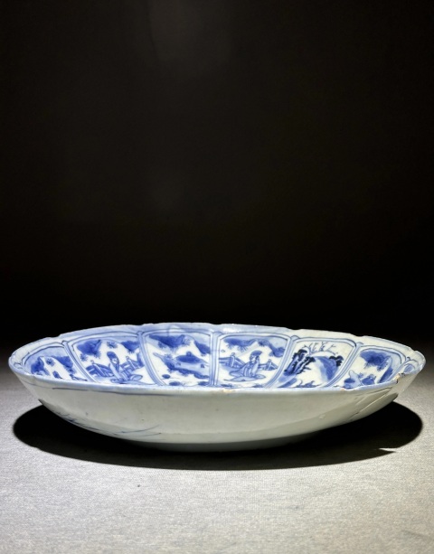 古玩陶瓷明代晚期人物紋青花盤拍賣，當前價格7500元