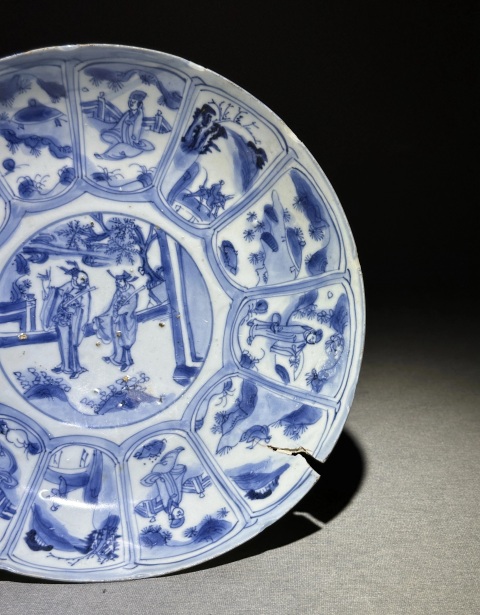 古玩陶瓷明代晚期人物紋青花盤拍賣，當前價格7500元