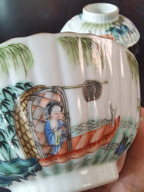 古玩陶瓷粉彩漁家樂紋菊瓣形蓋碗拍賣，當前價格14000元