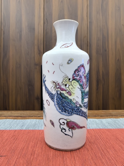 古玩陶瓷雍正粉彩龍紋瓶(出自嘉德)拍賣,當前價格48888元