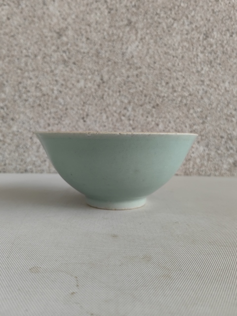 古玩陶瓷豆青釉茶碗拍賣,當前價格550元