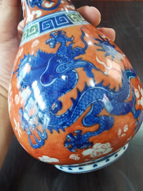 古玩陶瓷青花五彩云龍紋蒜頭瓶拍賣，當前價格14000元