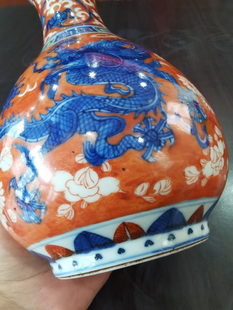 古玩陶瓷青花五彩云龍紋蒜頭瓶拍賣，當前價格14000元