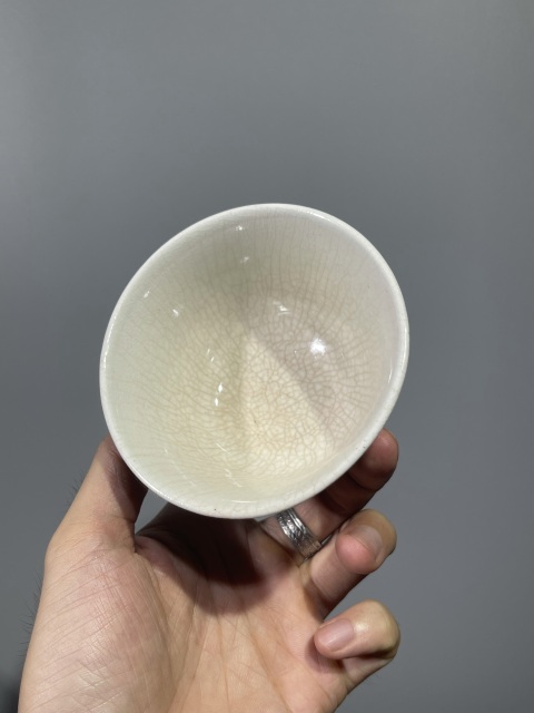 古玩陶瓷清末民初黃地素三彩雙龍戲珠紋壓手杯拍賣，當前價格1888元