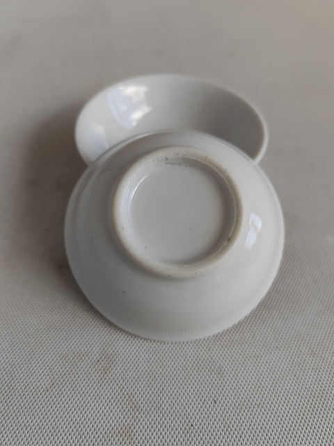 古玩陶瓷白釉小碟拍賣，當前價格160元