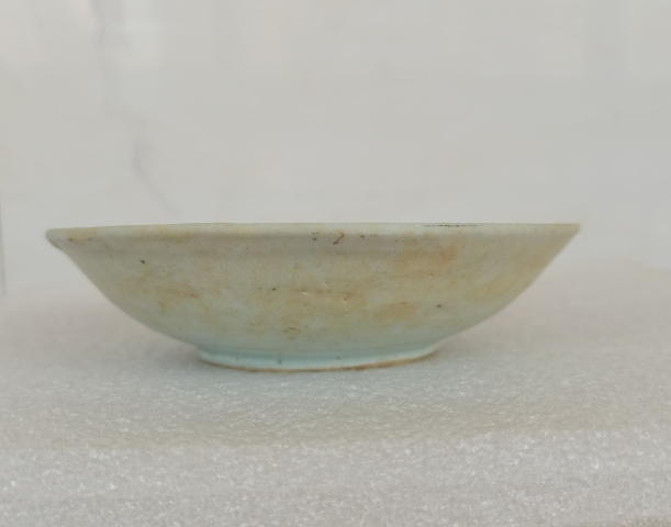 古玩陶瓷青花菊花圖盤拍賣，當(dāng)前價(jià)格0元