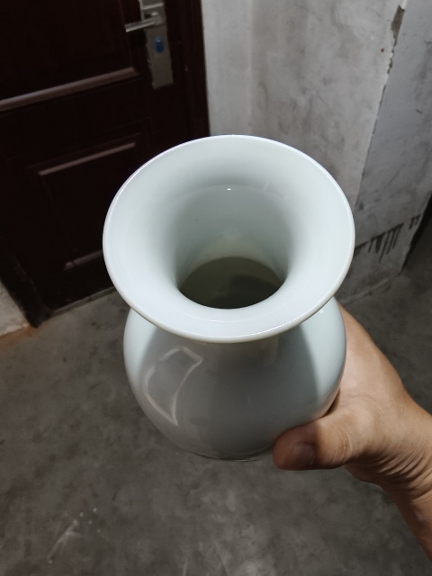 古玩陶瓷粉彩麻姑獻壽圖撇口瓶拍賣,當前價格8000元
