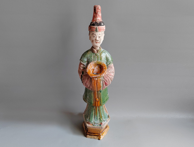 古玩陶瓷三彩捧盤仕女俑拍賣，當前價格9699元