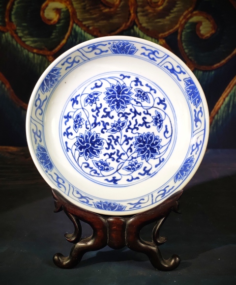 古玩陶瓷【觀古堂光緒官窯精品放漏】青花纏枝蓮紋盤拍賣，當前價格49998元