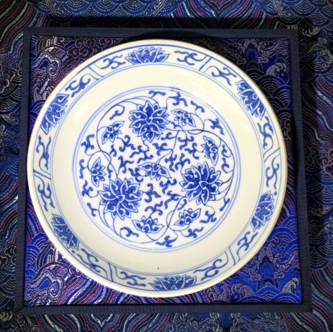 古玩陶瓷【觀古堂光緒官窯精品放漏】青花纏枝蓮紋盤拍賣，當前價格49998元
