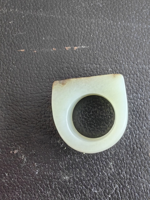 古玩玉器和田玉籽料戒指,秋梨皮拍賣,當前價格1000元
