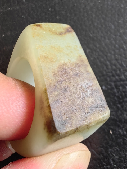 古玩玉器和田玉籽料戒指,秋梨皮拍賣,當前價格1000元