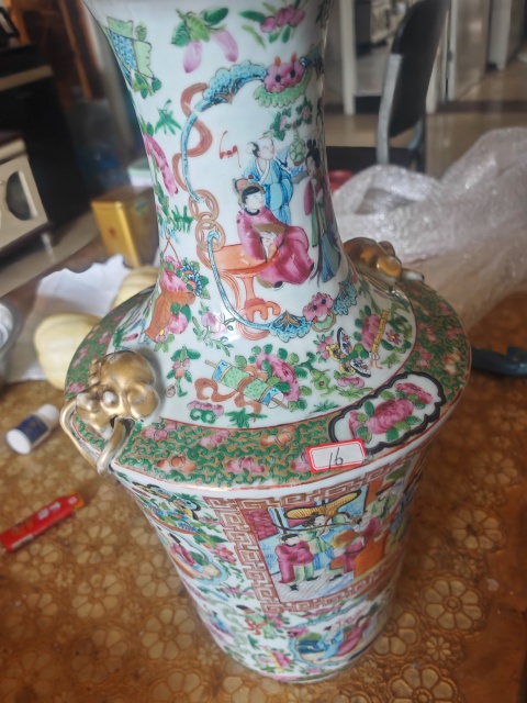 古玩陶瓷廣彩人物故事圖賞瓶拍賣,當前價格21000元