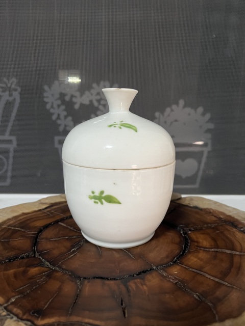 古玩陶瓷晚清淺絳彩花鳥紋蓋缸拍賣,當前價格255元