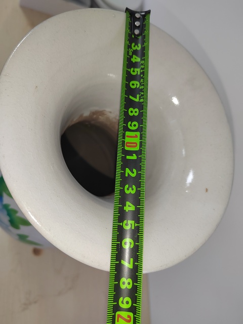 古玩陶瓷牡丹紋竹絲刷花雙耳撇口瓶拍賣,當前價格400元