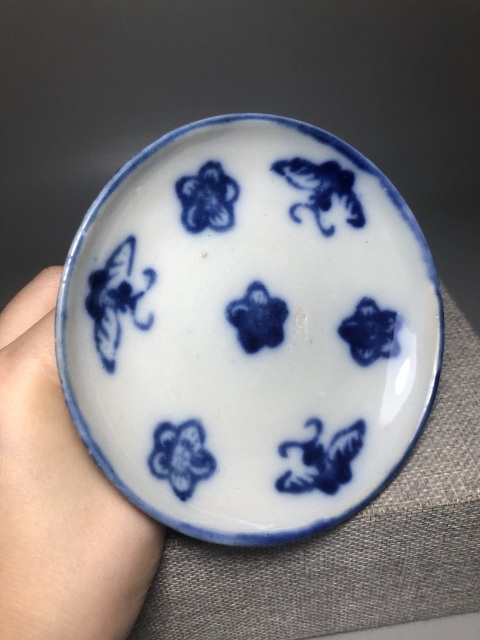 古玩陶瓷青花蝴蝶花卉紋高足貢盤拍賣,當(dāng)前價(jià)格0元